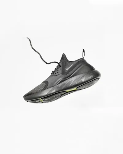 Single sneaker